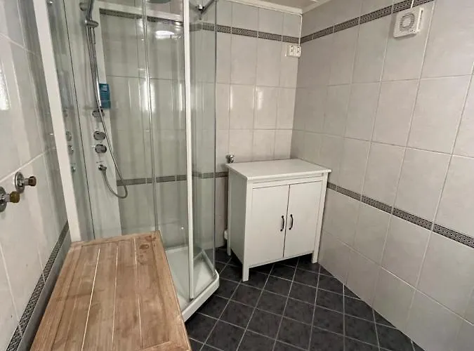 Koselig Rom I Rolige Omgivelser * Rena