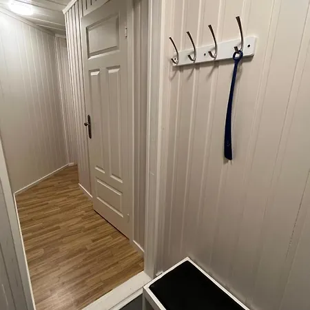 Koselig Rom I Rolige Omgivelser * Rena